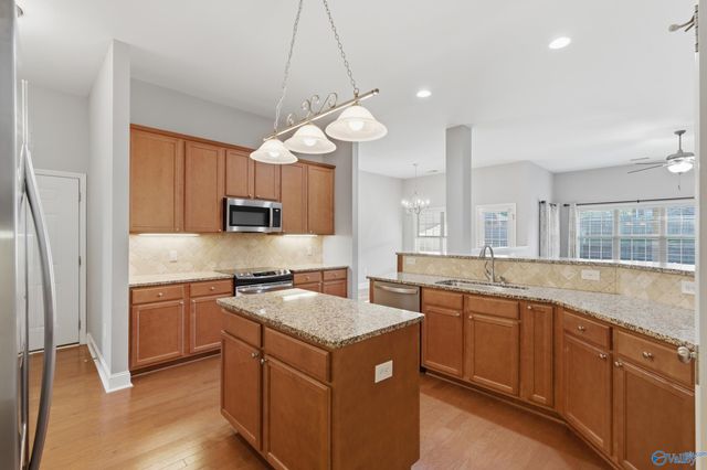 7320 Sanctuary Cove Drive SE, Owens Cross Roads, AL 35763