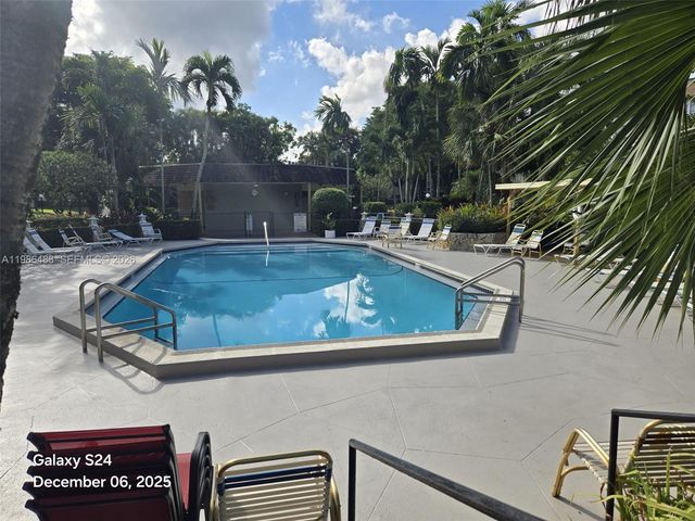 5181 W Oakland Park Blvd 102, Lauderdale Lakes, FL 33313