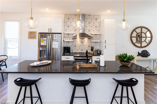 945 Pacific AVE, Virginia Beach, VA 23451