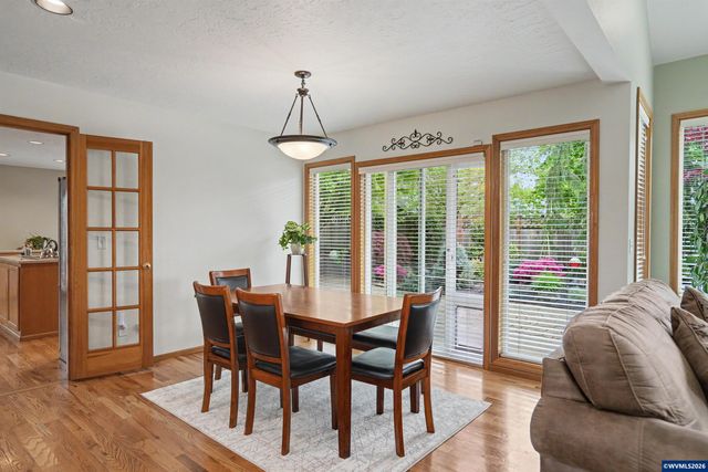 2072 22nd Av SE, Albany, OR 97322
