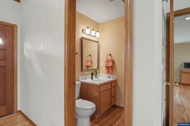 2072 22nd Av SE, Albany, OR 97322