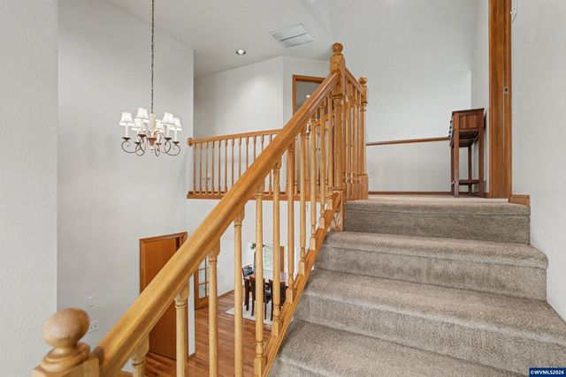 2072 22nd Av SE, Albany, OR 97322