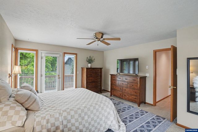 2072 22nd Av SE, Albany, OR 97322