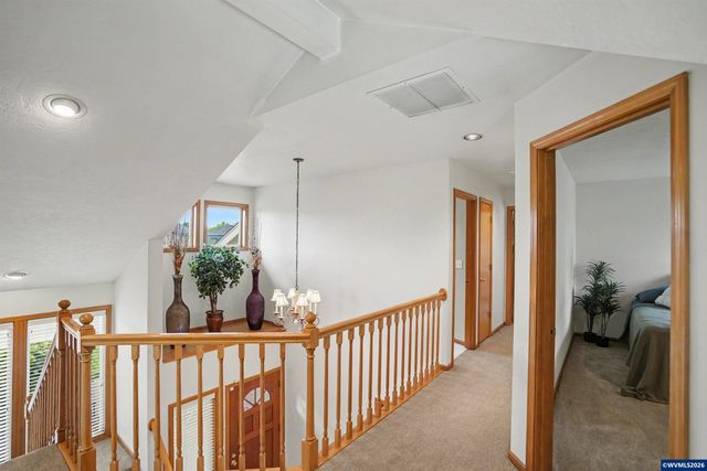 2072 22nd Av SE, Albany, OR 97322