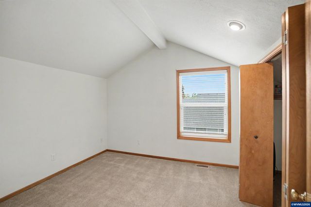 2072 22nd Av SE, Albany, OR 97322