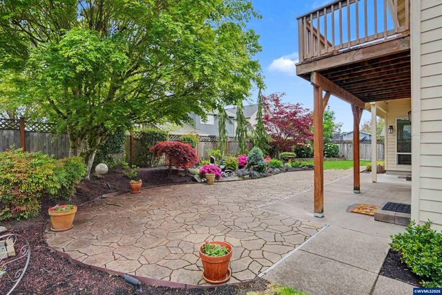 2072 22nd Av SE, Albany, OR 97322