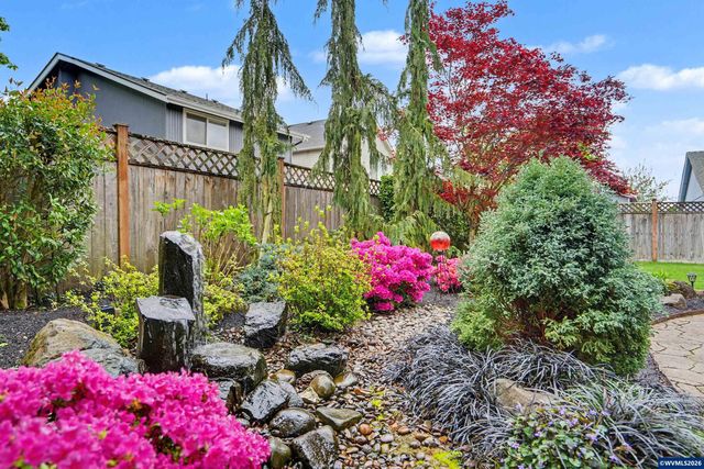 2072 22nd Av SE, Albany, OR 97322