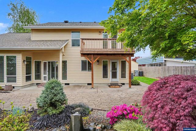 2072 22nd Av SE, Albany, OR 97322