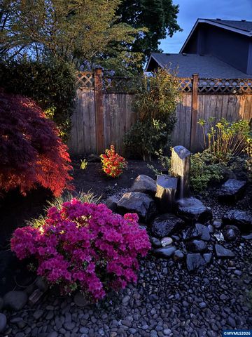 2072 22nd Av SE, Albany, OR 97322