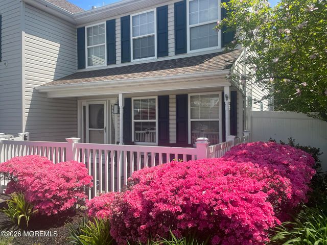 166 Christian Court, Toms River, NJ 08753