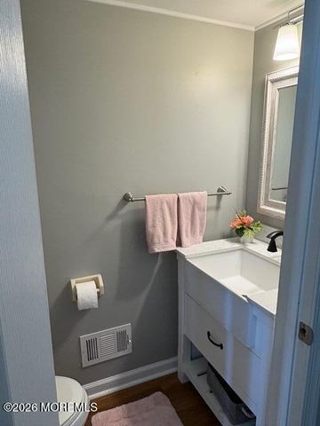 166 Christian Court, Toms River, NJ 08753