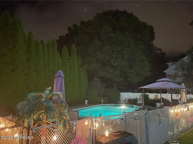 166 Christian Court, Toms River, NJ 08753