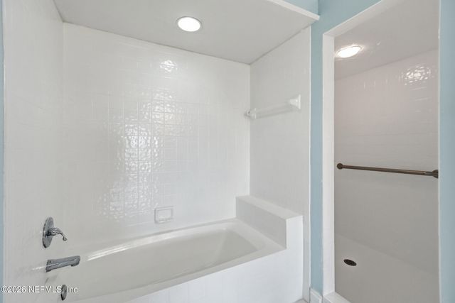 3359 LIGHTHOUSE POINT Lane, Jacksonville, FL 32250