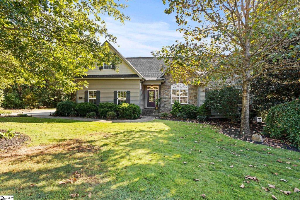 29 Philips Meadow Way, Travelers Rest, SC 29690