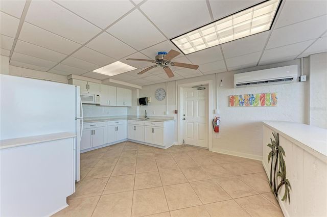 5200 GULF DRIVE 107, Holmes Beach, FL 34217