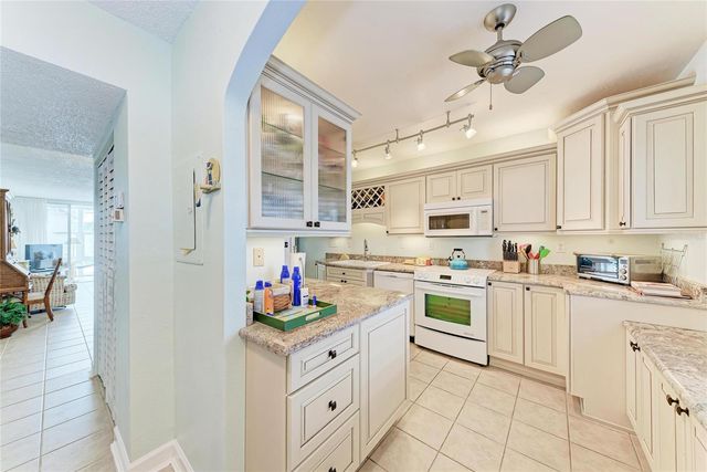 5200 GULF DRIVE 107, Holmes Beach, FL 34217