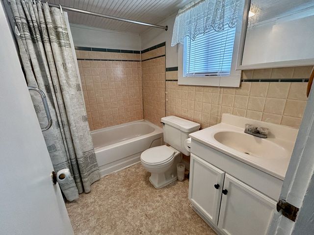 136 West Vineyard, Hayesville, NC 28904
