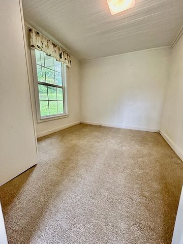 136 West Vineyard, Hayesville, NC 28904