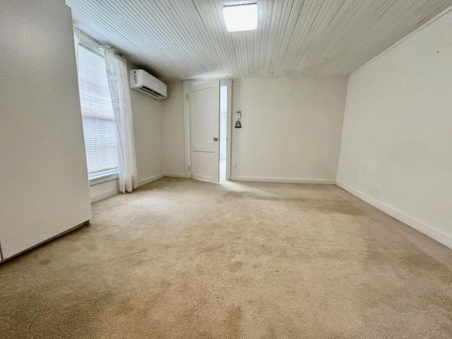 136 West Vineyard, Hayesville, NC 28904
