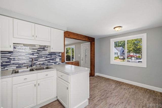 57 Wrexham Court North, Tonawanda, NY 14150