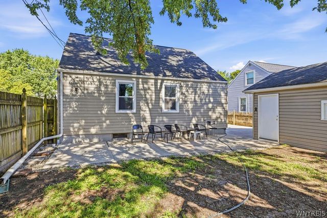 57 Wrexham Court North, Tonawanda, NY 14150