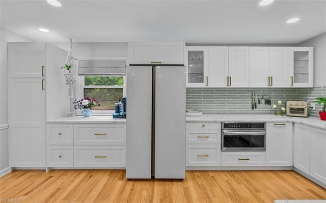 2654 London Lane, Winston-salem, NC 27103