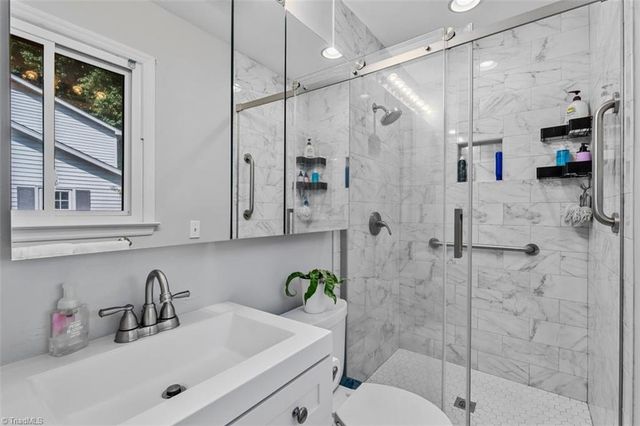 2654 London Lane, Winston-salem, NC 27103