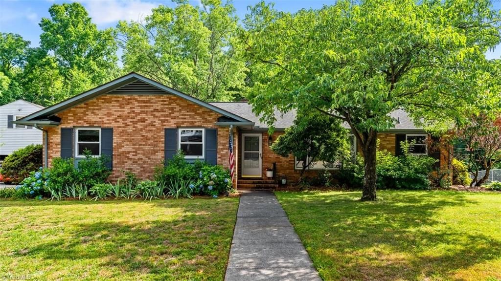 2654 London Lane, Winston-salem, NC 27103