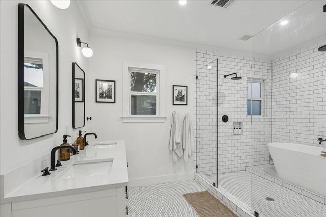 1135 Walling Street, Houston, TX 77009