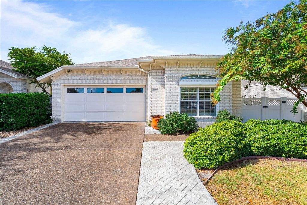 5805 English Ln, Corpus Christi, TX 78414 — exterior