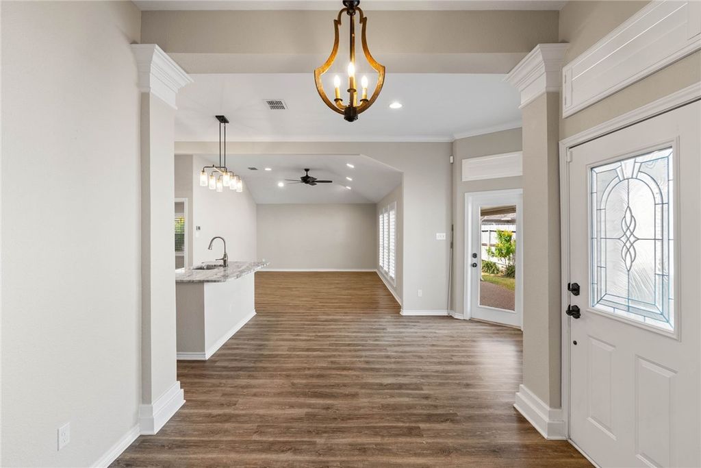 5805 English Ln, Corpus Christi, TX 78414 — photo 3