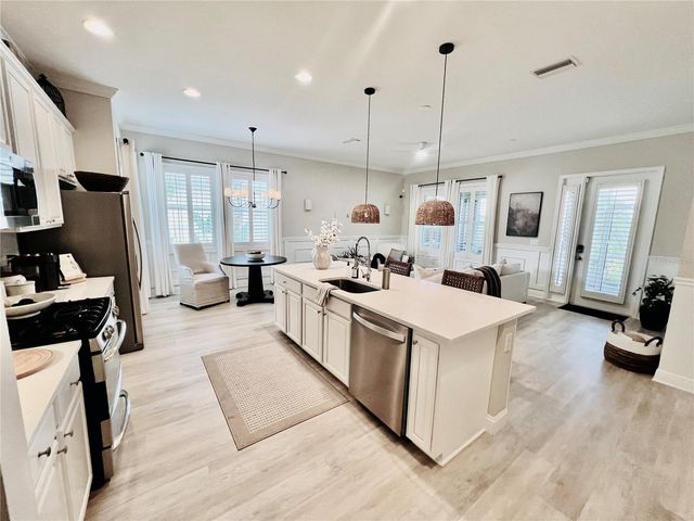 210 LATITUDE PLACE, Apollo Beach, FL 33572