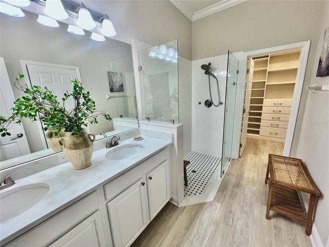 210 LATITUDE PLACE, Apollo Beach, FL 33572