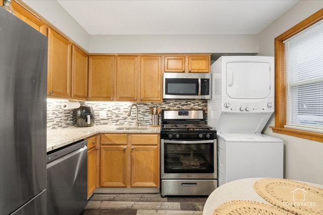 10123 Hartford Court GC, Schiller Park, IL 60176