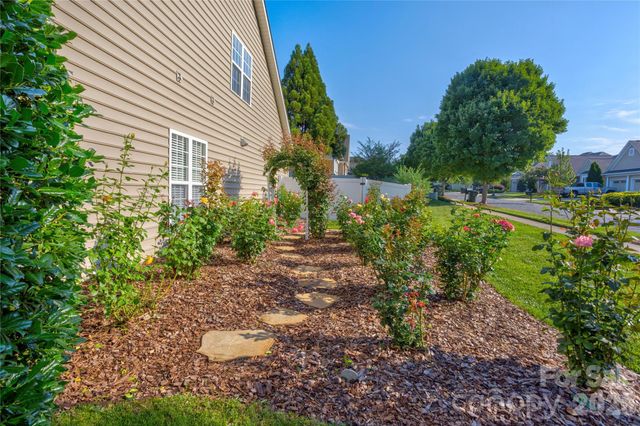 2663 Danbury Circle NW, Concord, NC 28027