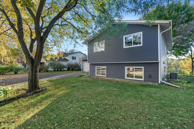 8112 Janero Avenue S, Cottage Grove, MN 55016