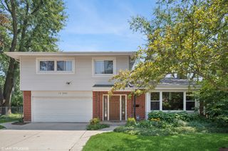 75 Mulberry East Road, Deerfield, IL 60015