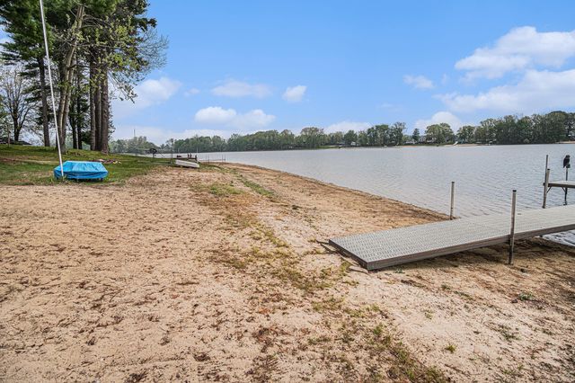 4142 Fogeson Drive, Maple Valley, MI 49322