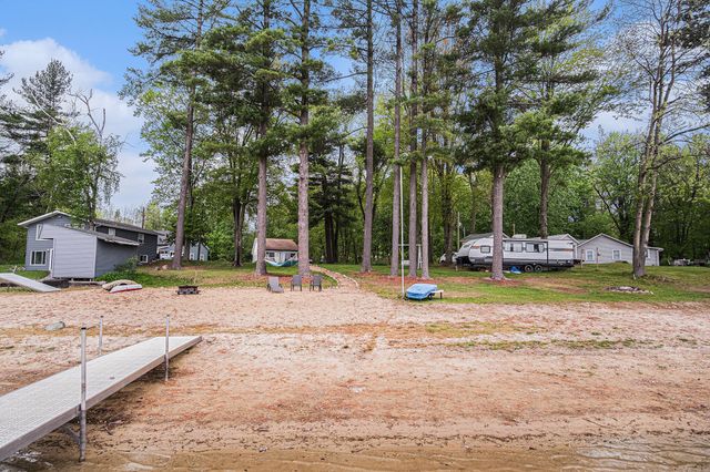 4142 Fogeson Drive, Maple Valley, MI 49322