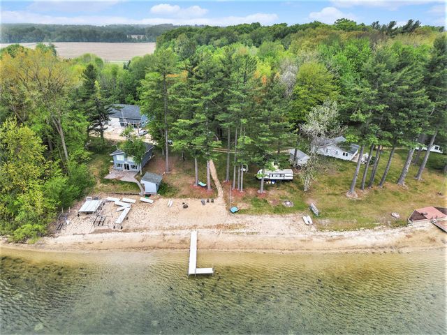 4142 Fogeson Drive, Maple Valley, MI 49322