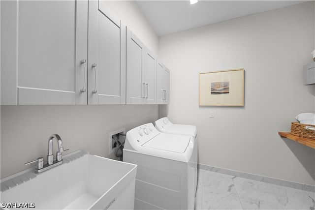 12092 Eucalyptus WAY, Naples, FL 34120