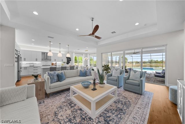 12092 Eucalyptus WAY, Naples, FL 34120