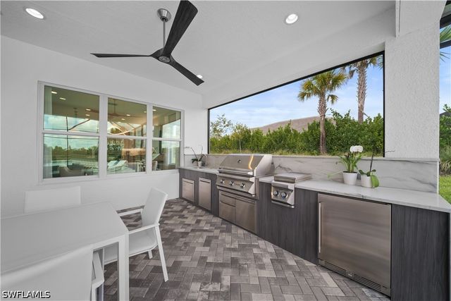 12092 Eucalyptus WAY, Naples, FL 34120