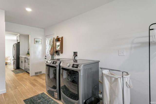 13550 Dragoon Trail, Mishawaka, IN 46544