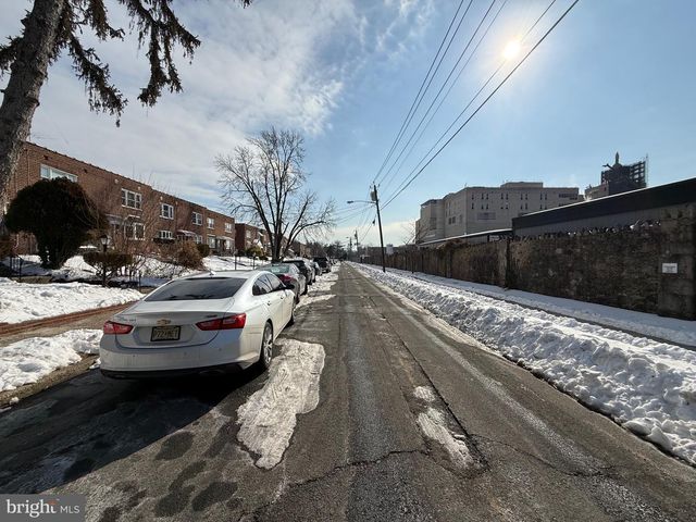 1536 ORMOND AVE, Camden, NJ 08103