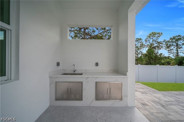 2703 34th ST SW, Lehigh Acres, FL 33976