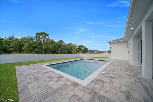 2703 34th ST SW, Lehigh Acres, FL 33976