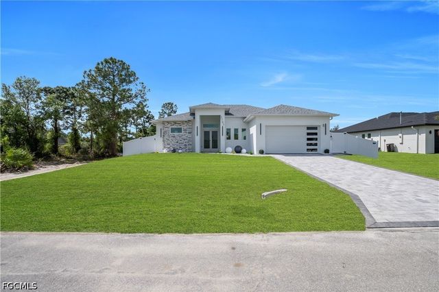 2703 34th ST SW, Lehigh Acres, FL 33976