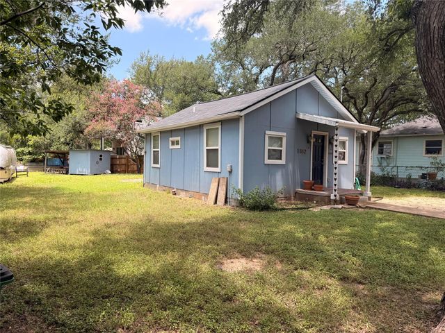 1182 Pandora ST, Austin, TX 78702