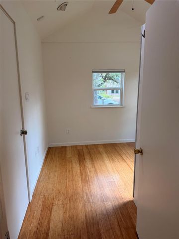 1182 Pandora ST, Austin, TX 78702